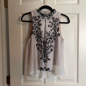 Lace blouse with floral pint & nude lining